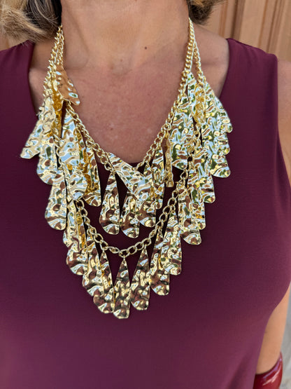 COLLAR PÉTALOS RELIEVE