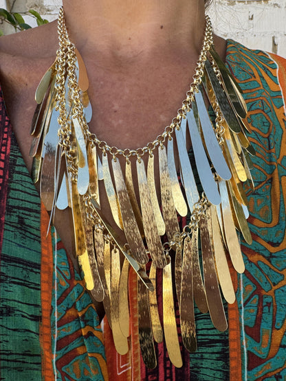 COLLAR PLUMA DORADO