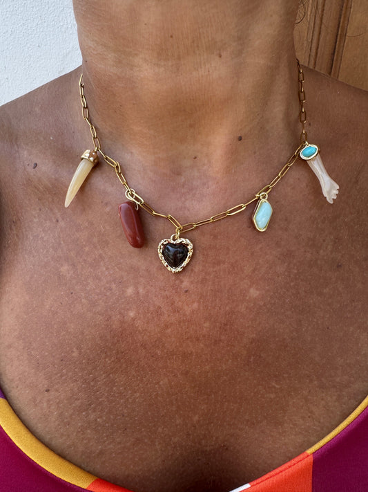 COLLAR CORAZÓN CASTOR