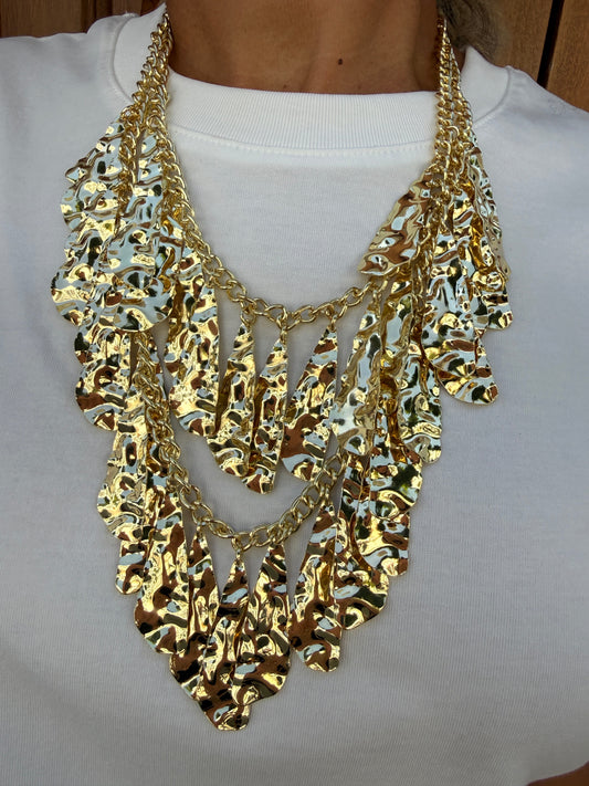 COLLAR PÉTALOS RELIEVE