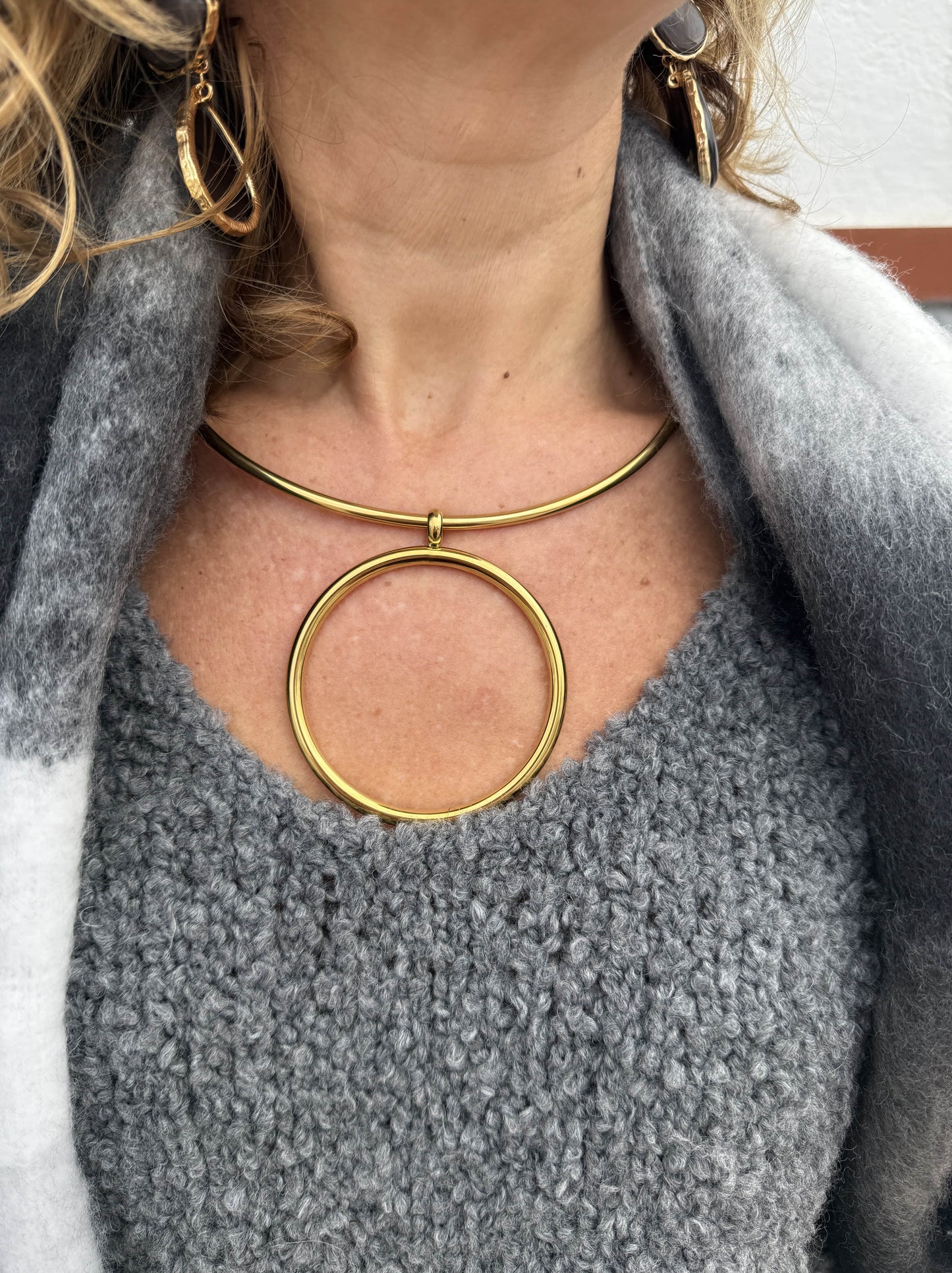 COLLAR SEMIRRÍGIDO CÍRCULO