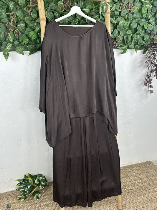 CONJUNTO CURVY SATINADO