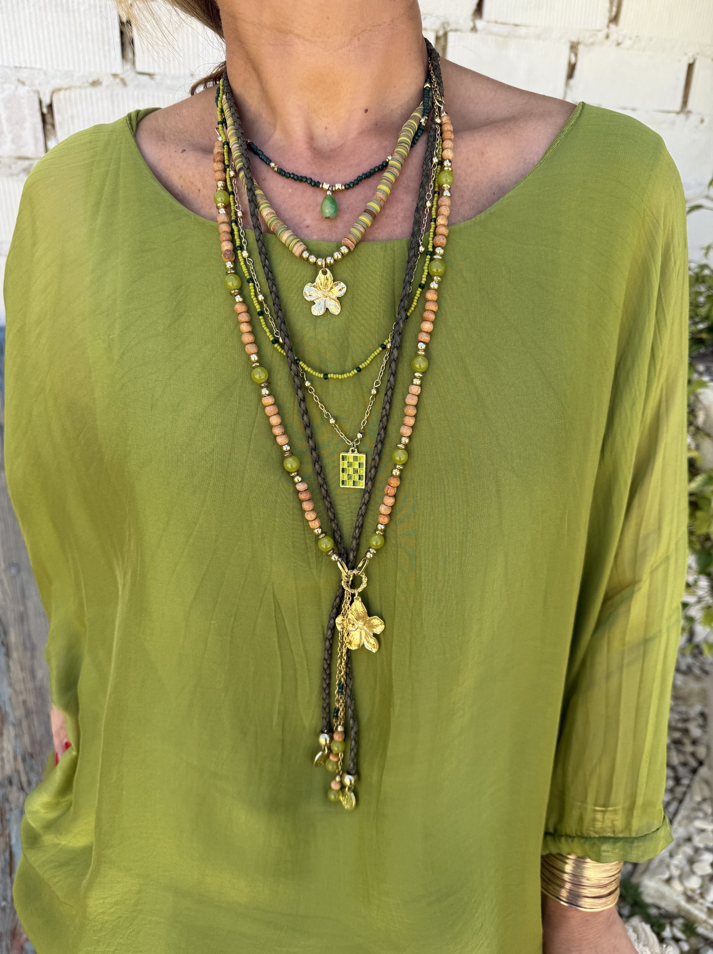 COLLAR HIPPIE