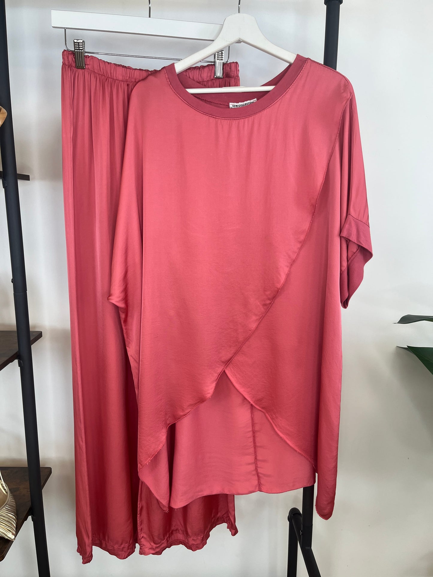 CONJUNTO SATINADO CRUZADO