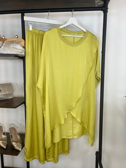 CONJUNTO SATINADO CRUZADO