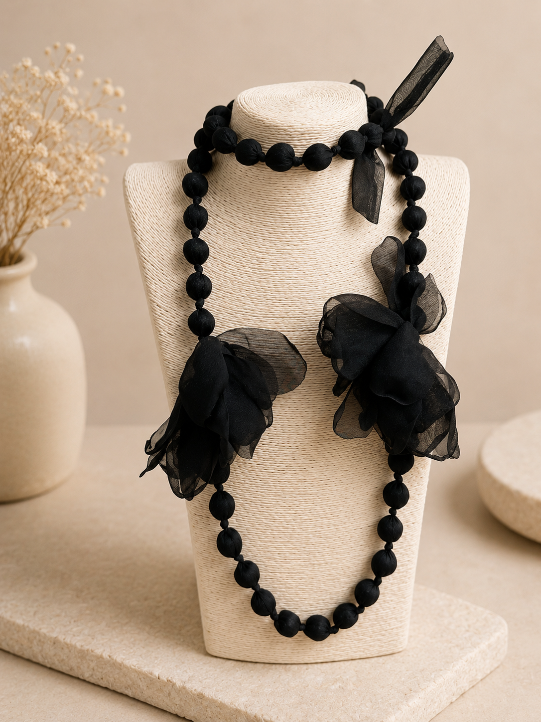 COLLAR LARGO BOLAS FLOR