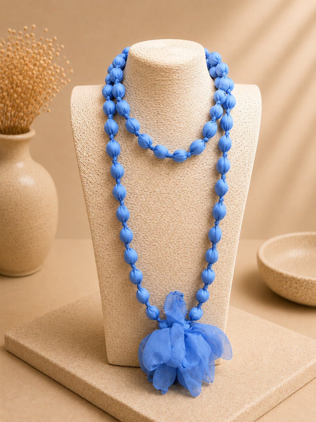 COLLAR LARGO BOLAS FLOR