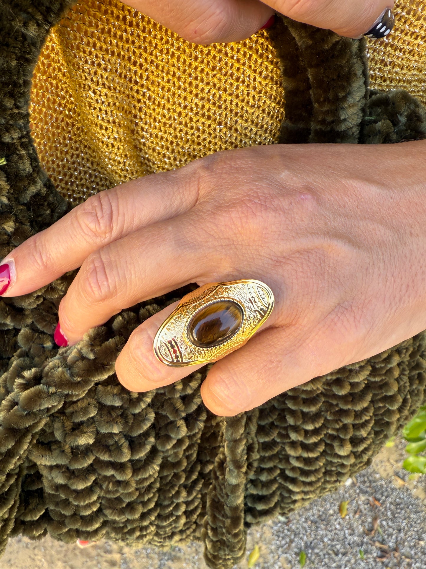 ANILLO AKILA