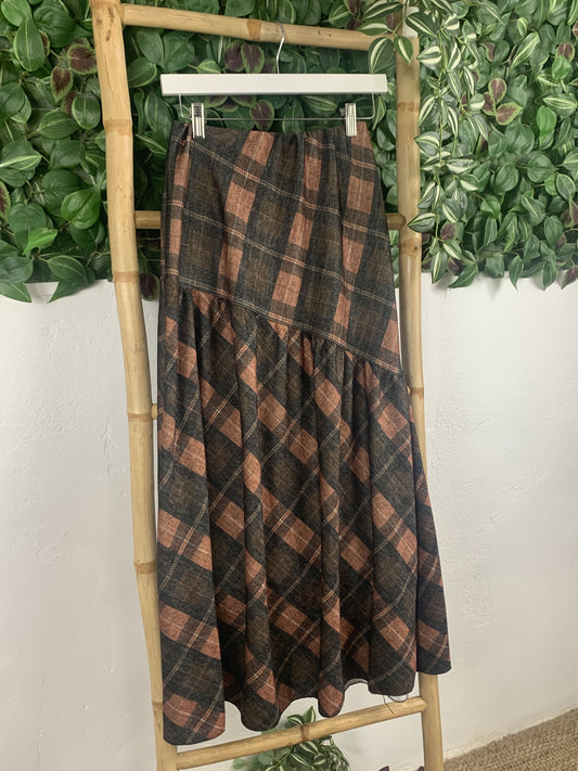 FALDA CUADROS ASIMÉTRICA
