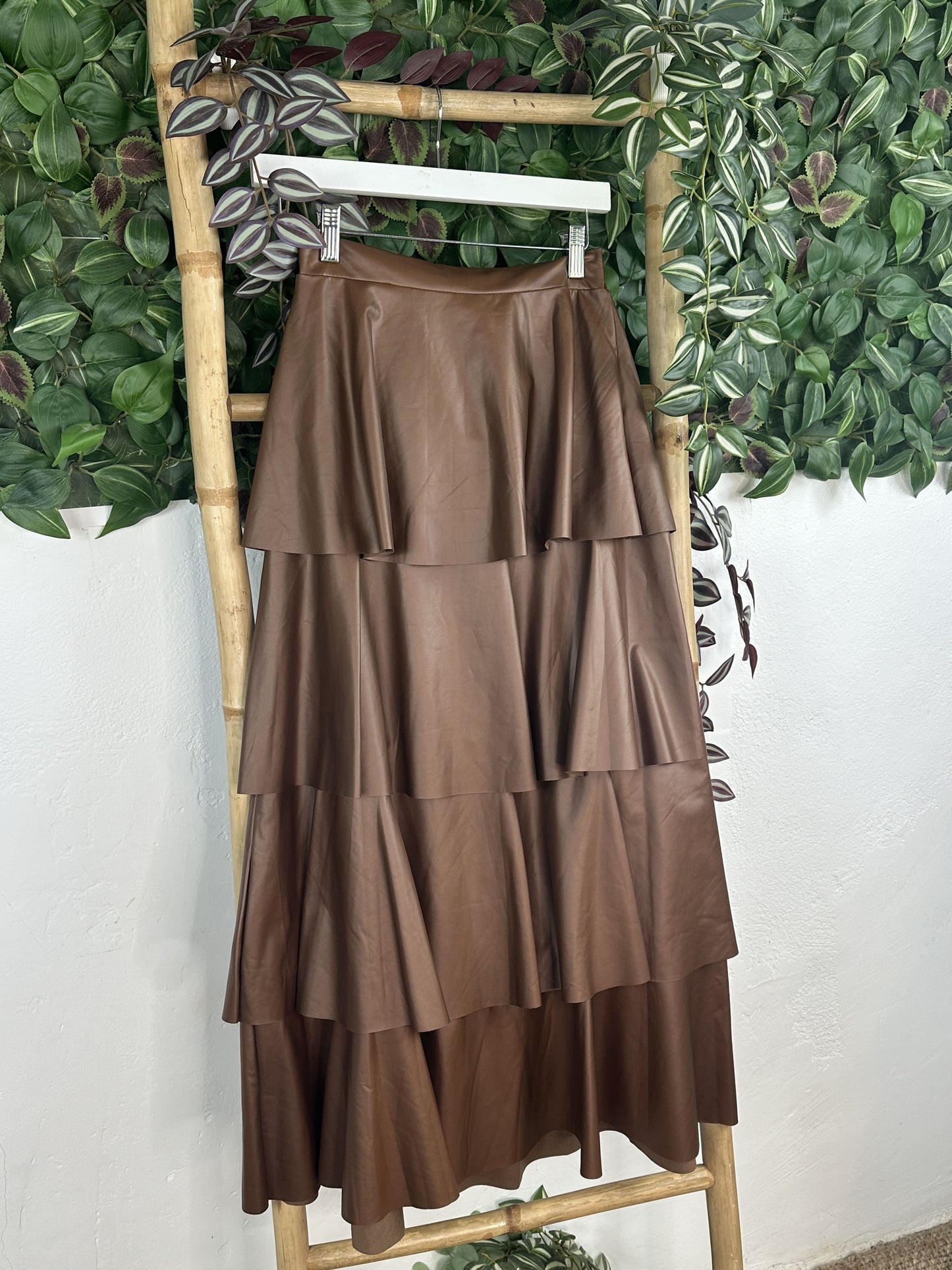 FALDA POLIPIEL VOLANTES