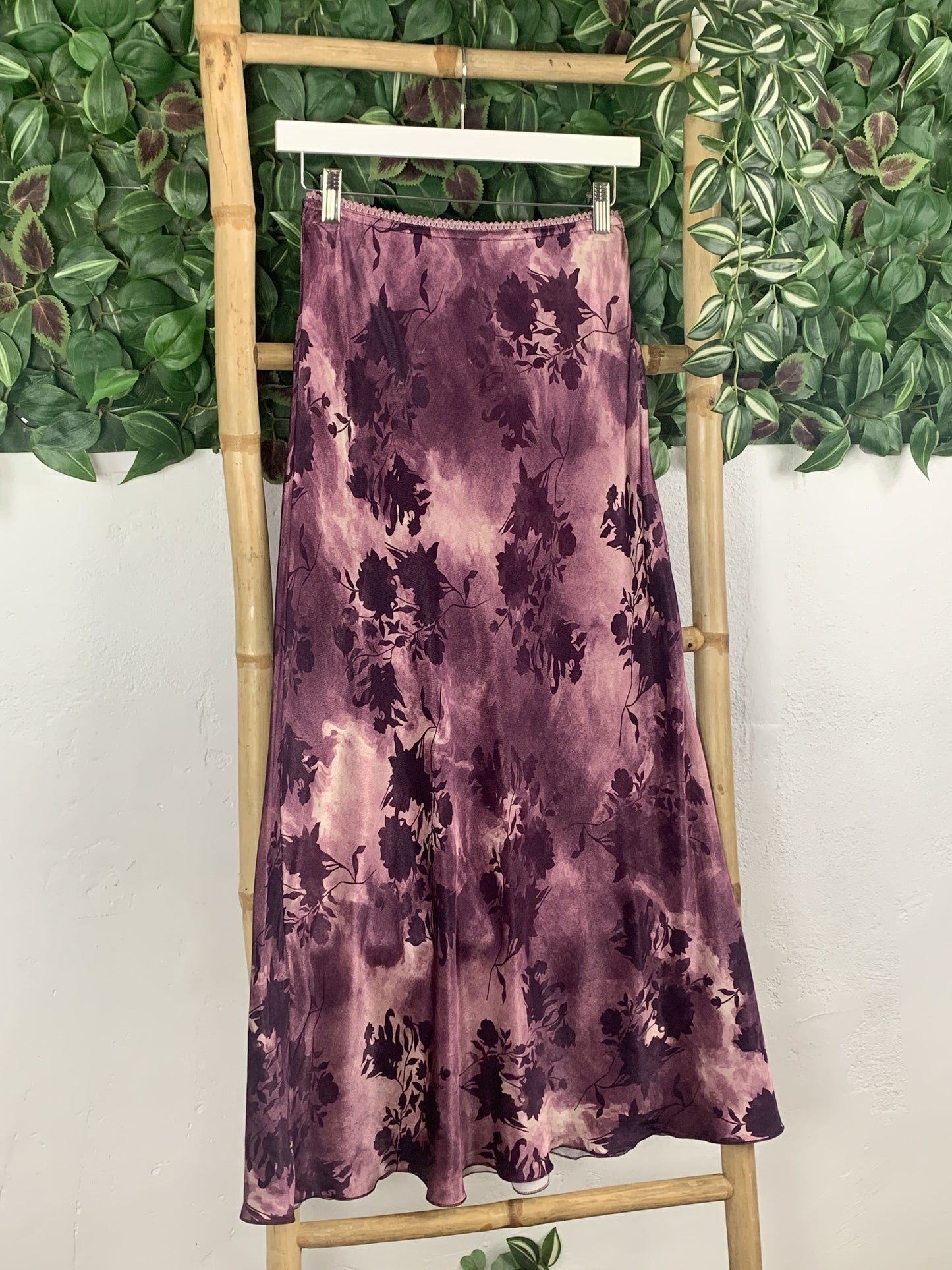 PRINTED SATIN SKIRT