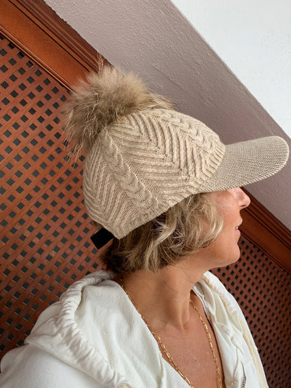 POM-POM CAP