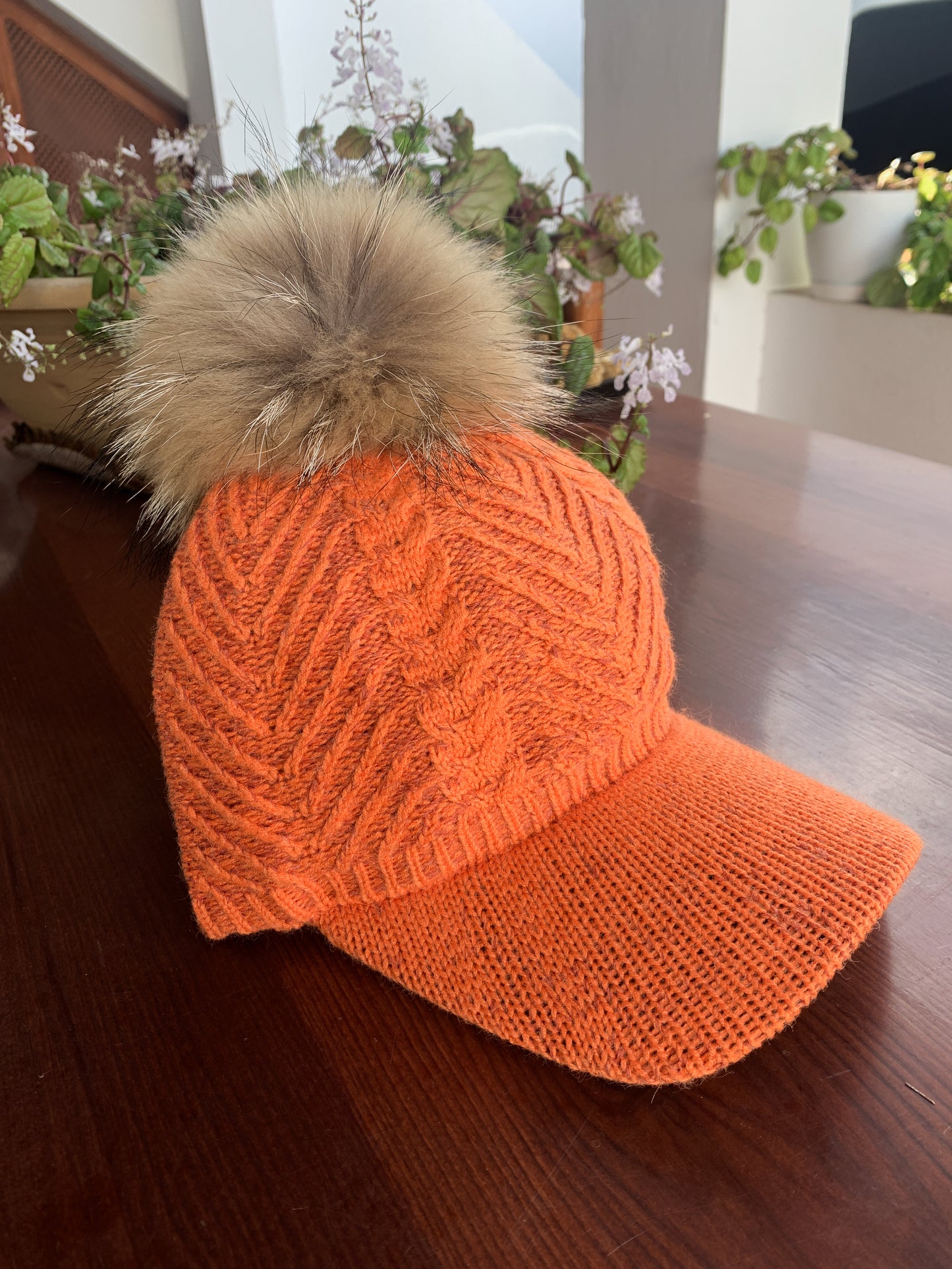 POM-POM CAP