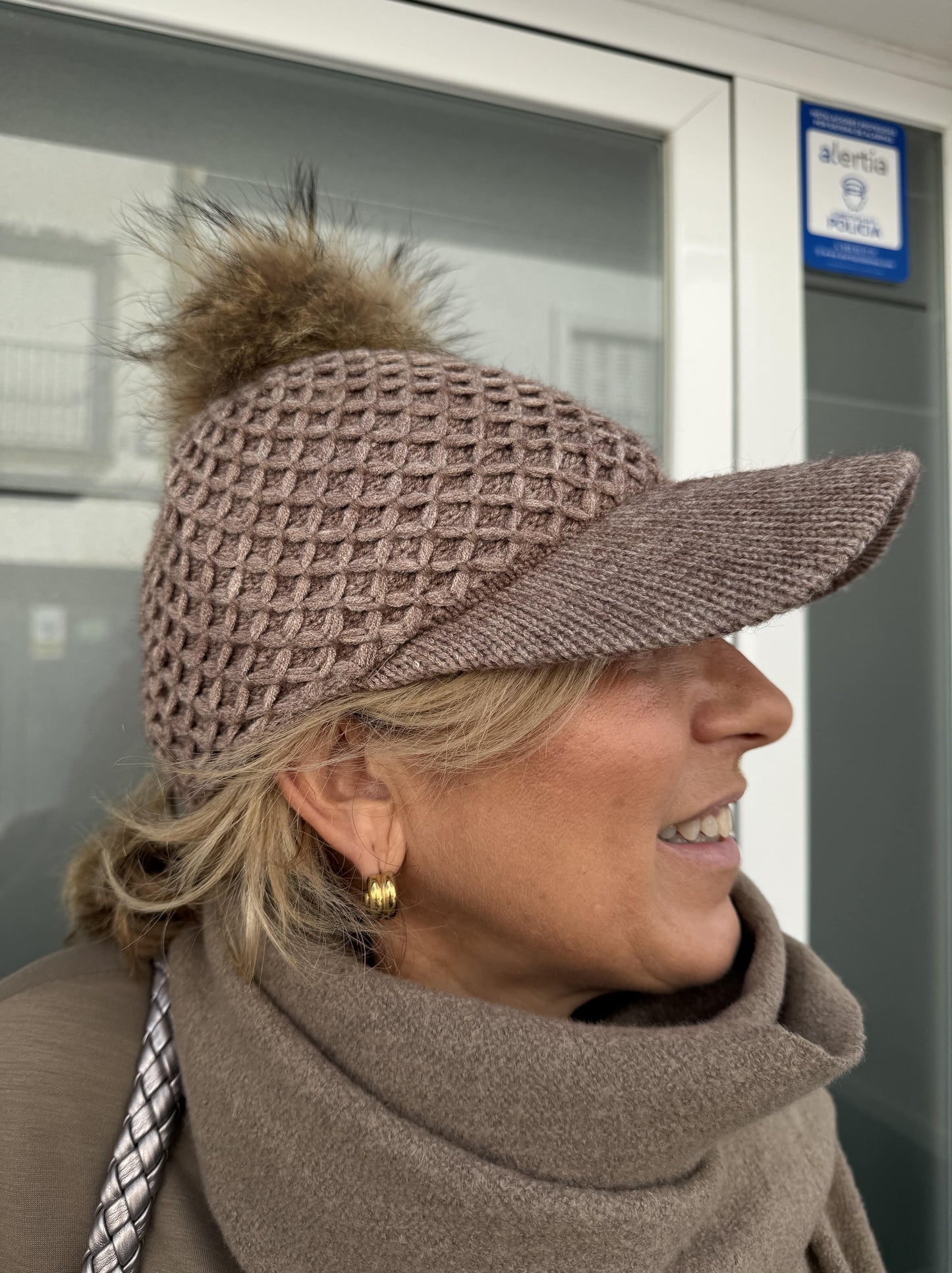 GORRA POMPÓN