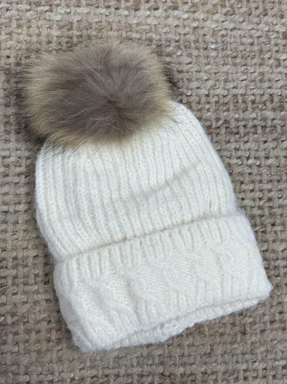 GORRO POMPÓN