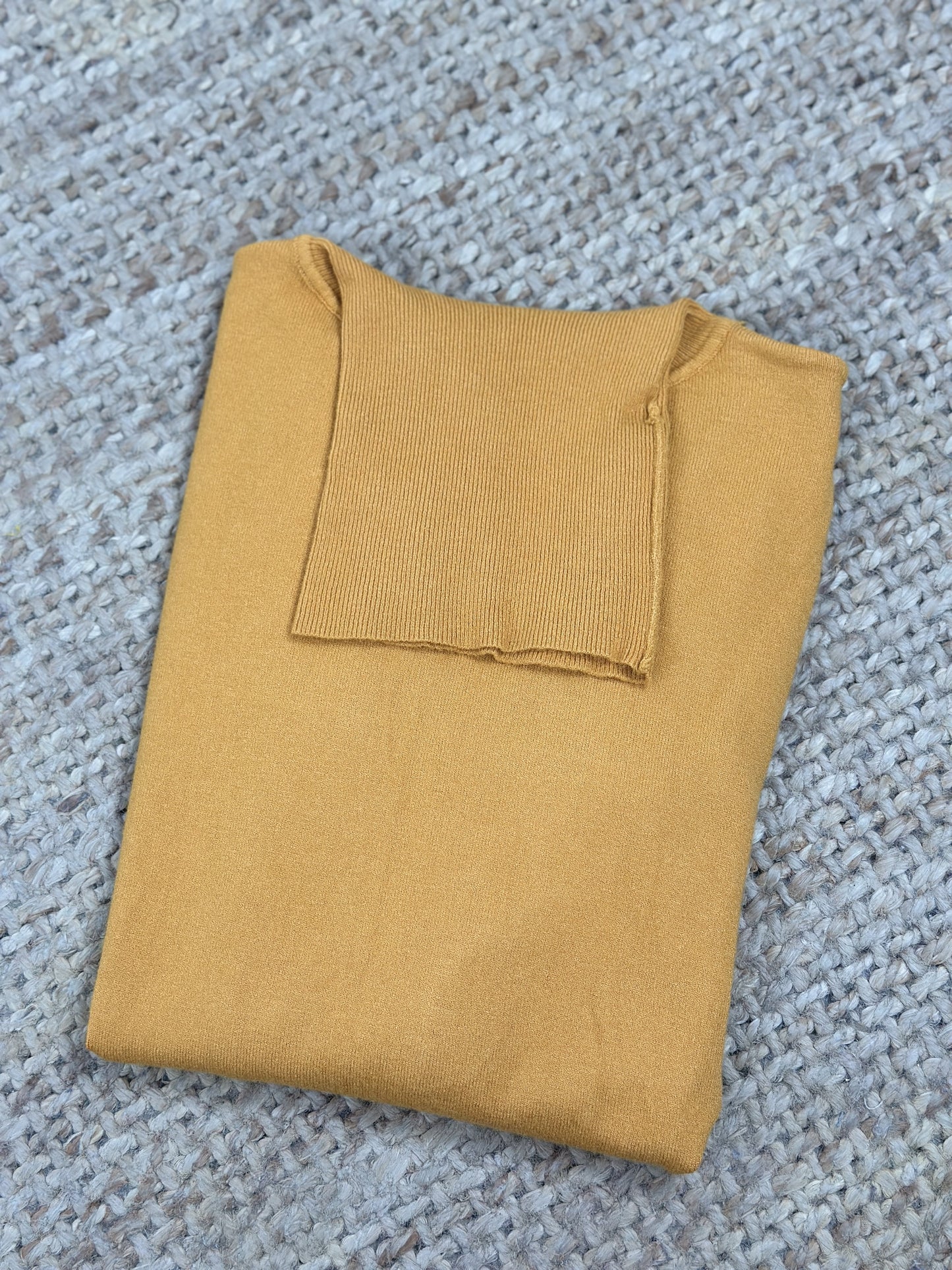 JERSEY CUELLO BÁSICO