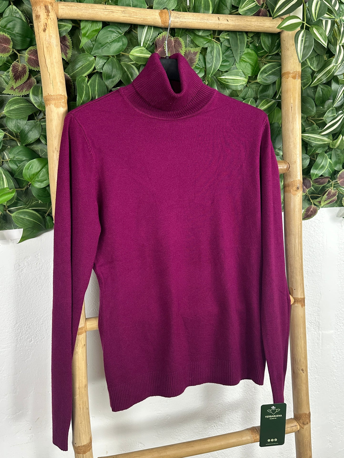 CAMISOLA BÁSICA DE PESCOÇO