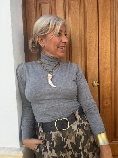 CAMISOLA BÁSICA DE PESCOÇO