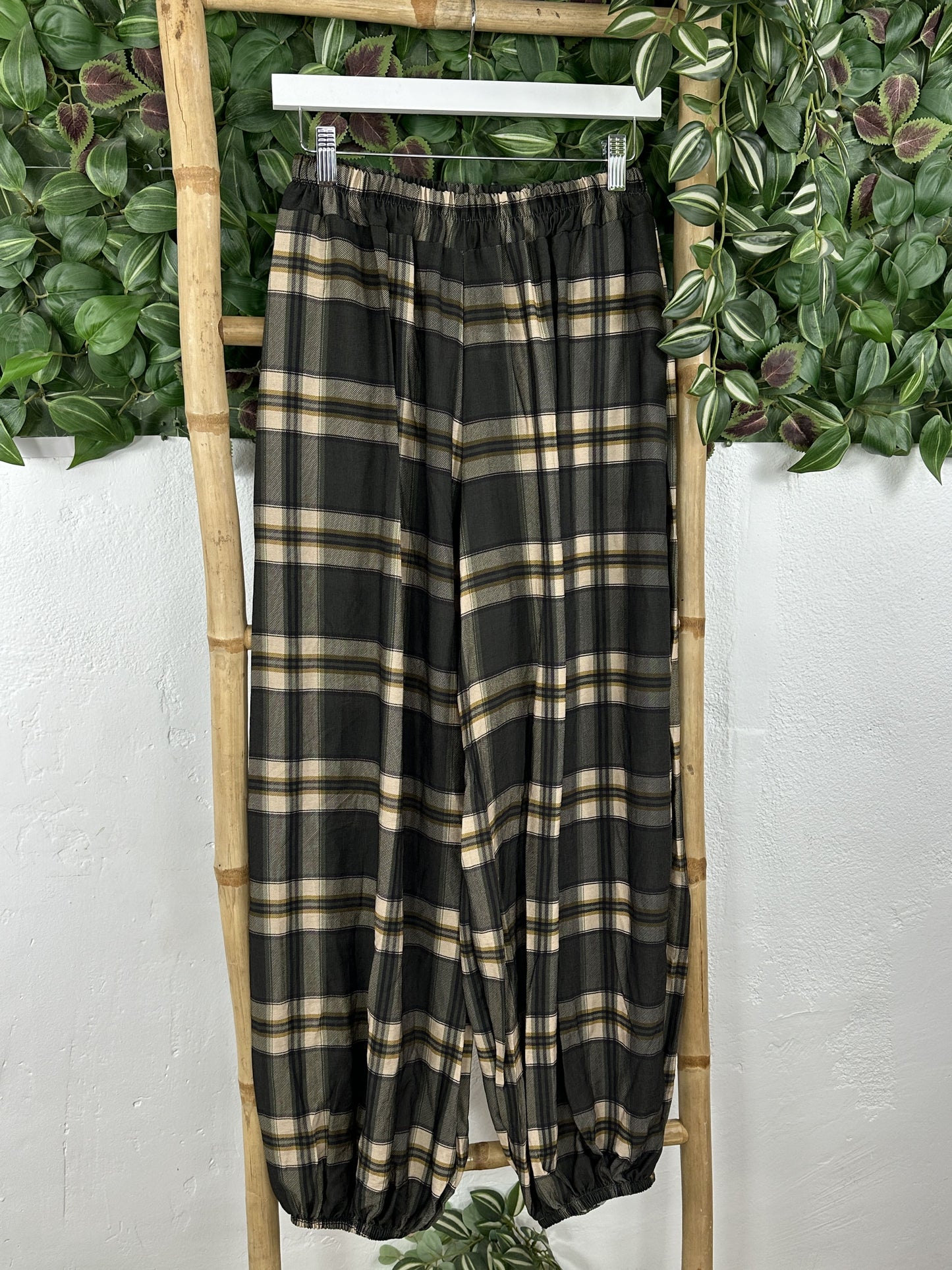 PANTALÓN BOMBACHO ESCOCÉS