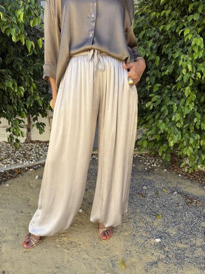 PANTALÓN BOMBACHO SATINADO