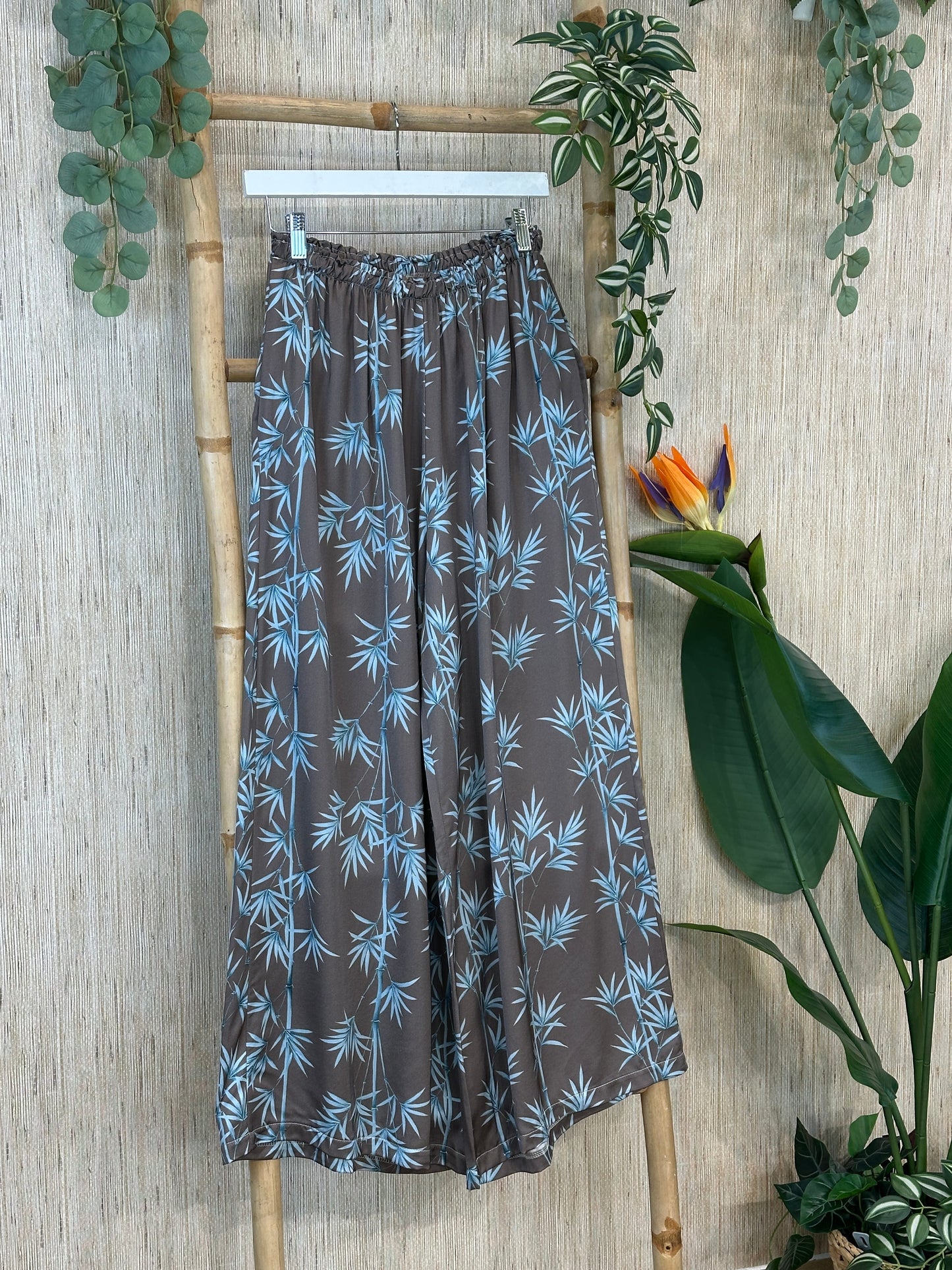 PANTALÓN SATINADO ESTAMPADO