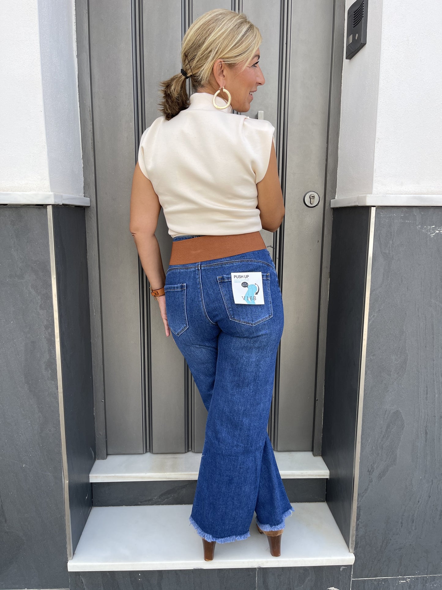 PANTALÓN VAQUERO CURVY DESFLECADO