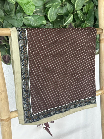 PAÑUELO CUADRADO ESTAMPADO