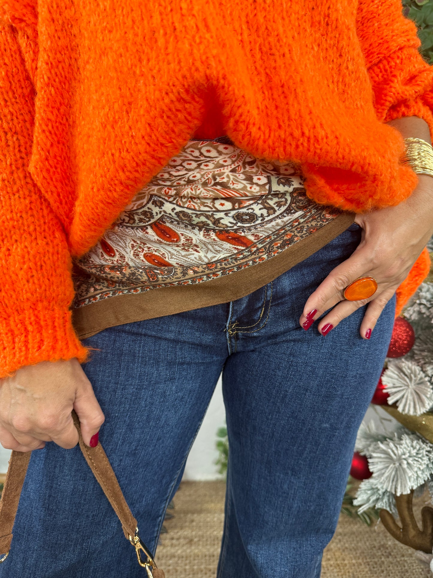 PAÑUELO CUADRADO ESTAMPADO