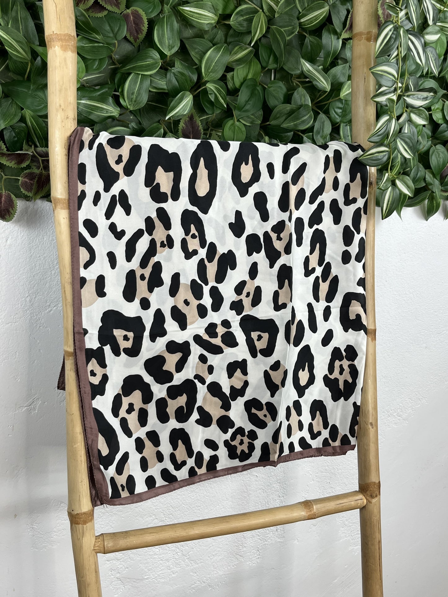 PAÑUELO ESTAMPADO TRIX