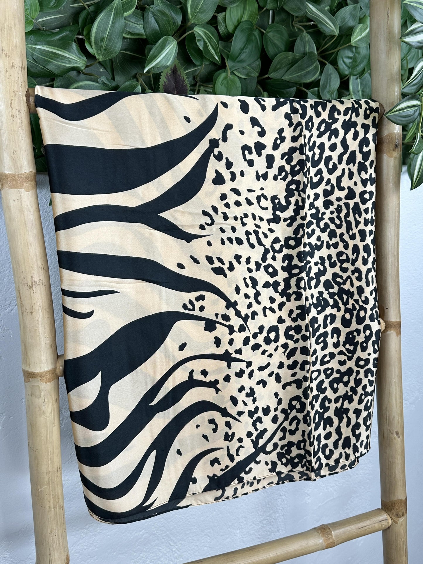 PAÑUELO ESTAMPADO TRIX