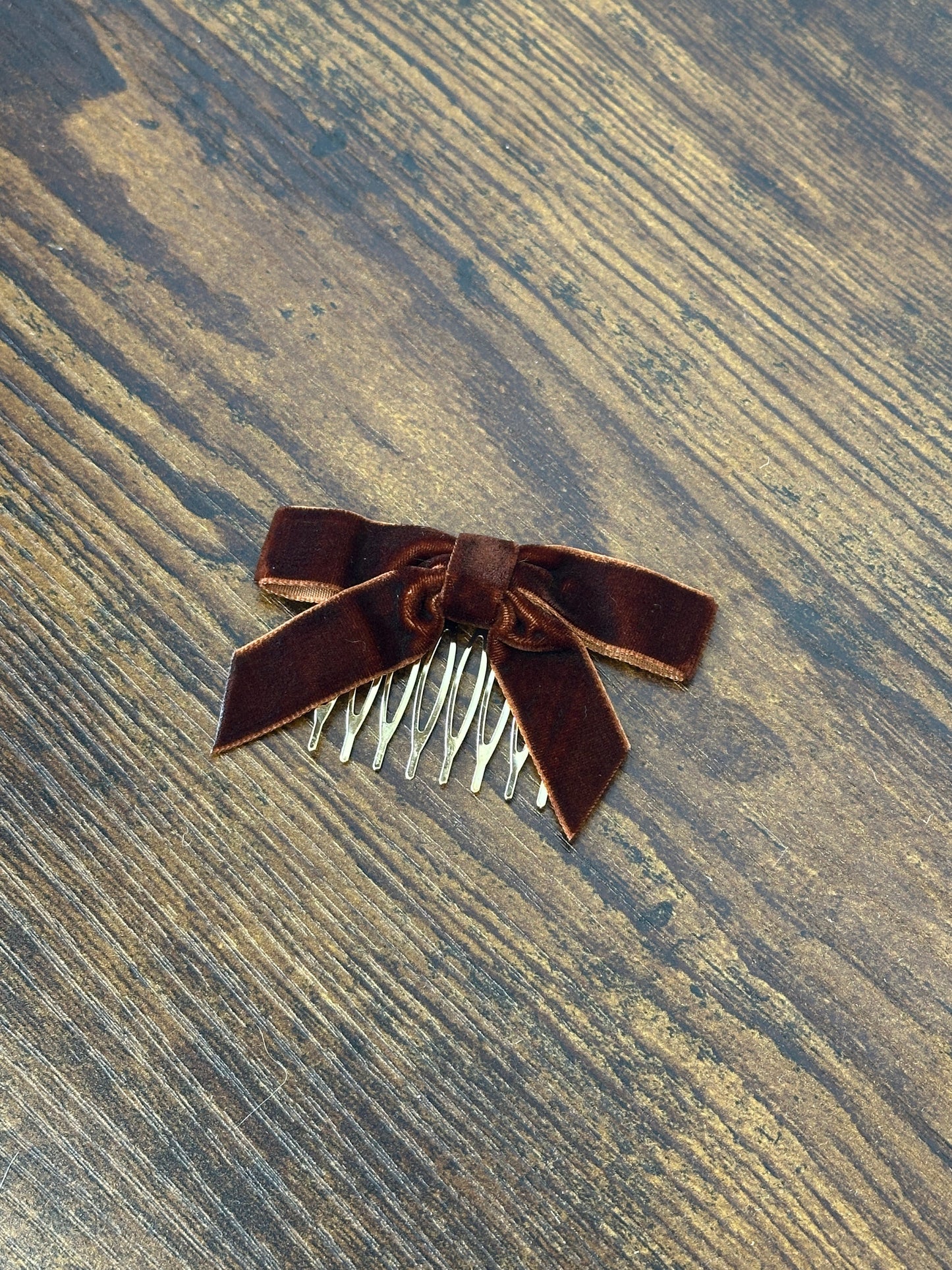 PEINECILLO LAZO TERCIOPELO