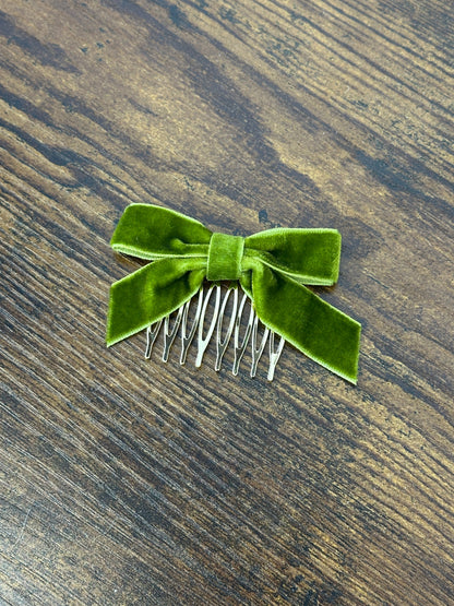 PEINECILLO LAZO TERCIOPELO