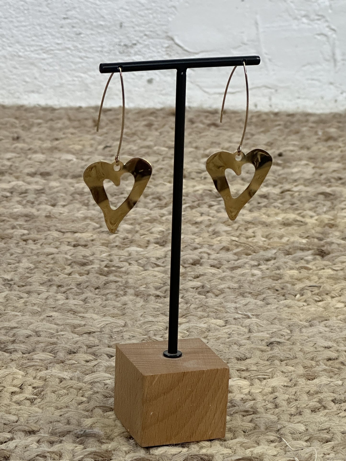 PENDIENTE CORAZÓN DISTORSIONADO