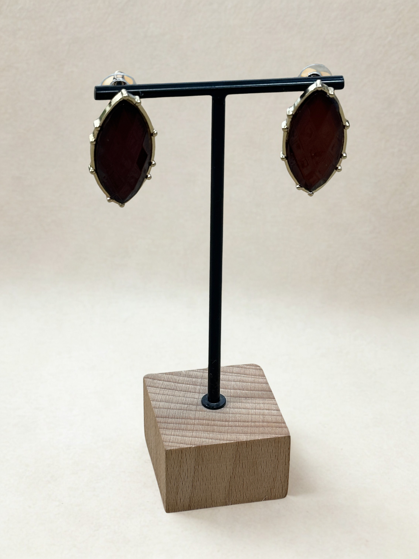 PENDIENTE PIEDRA OVALADO