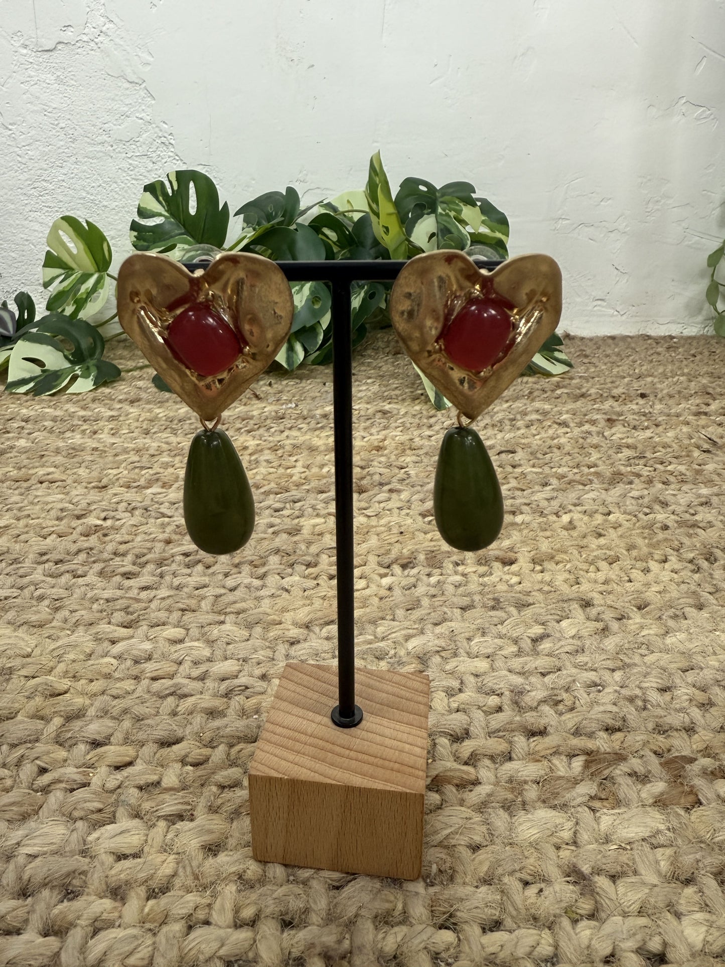 PENDIENTE CORAZÓN CORAL