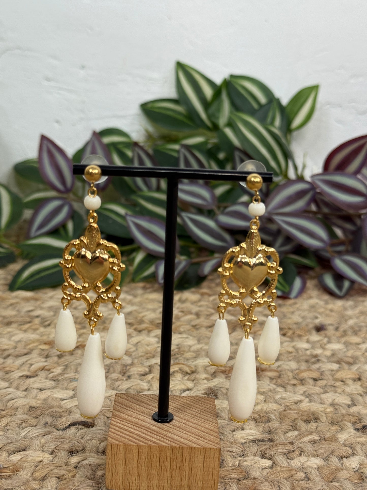 PENDIENTE CORAZÓN CORAL