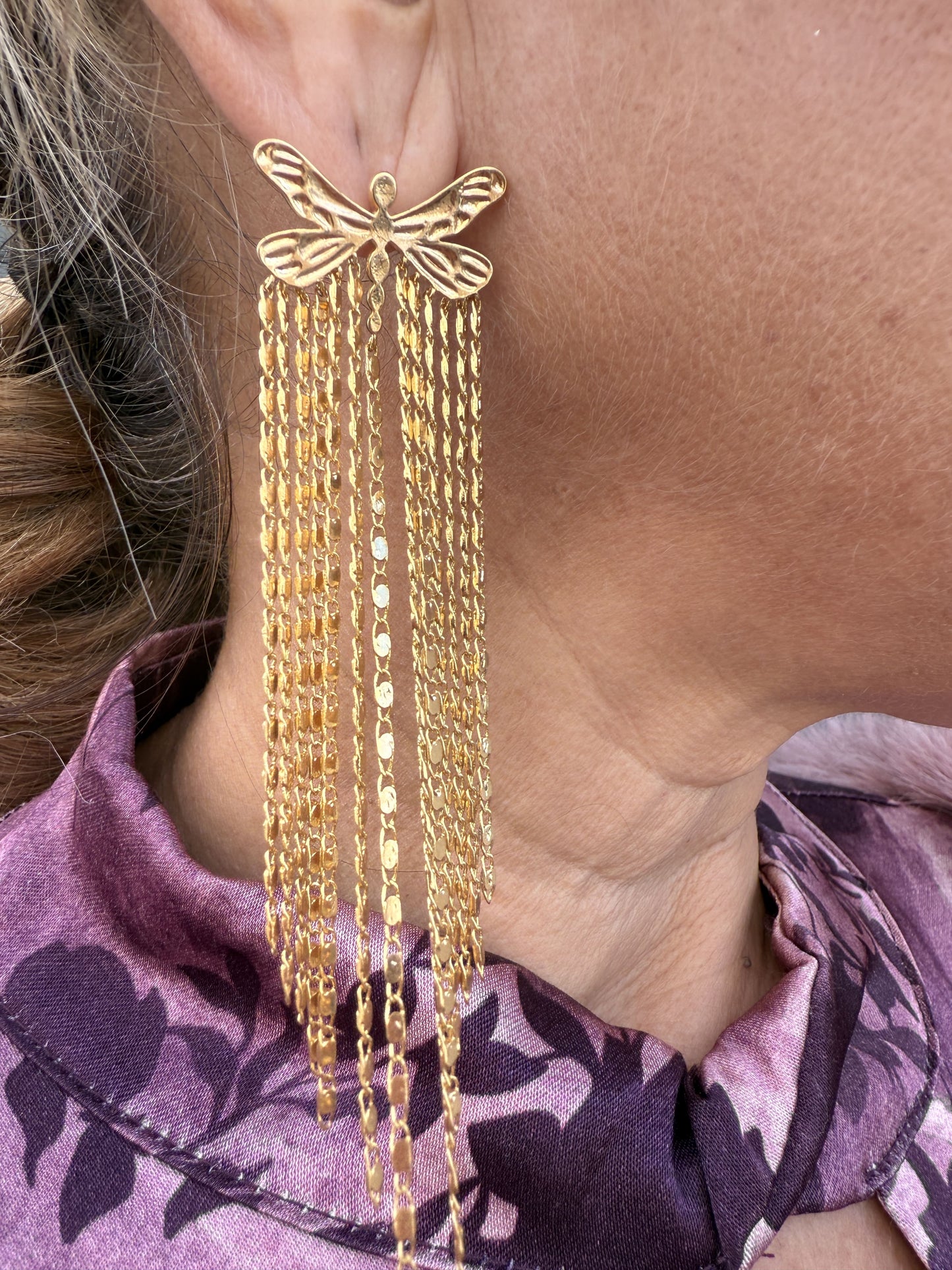 PENDIENTE LARGO MARIPOSA