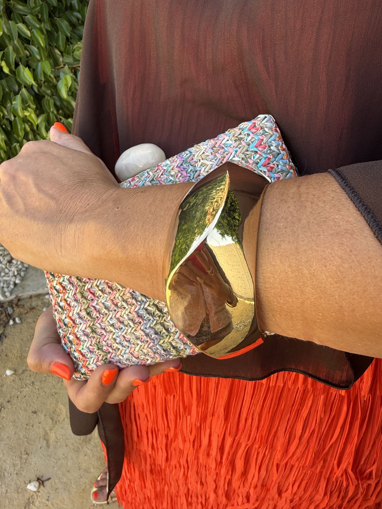 PULSERA ASIMÉTRICA DORADA