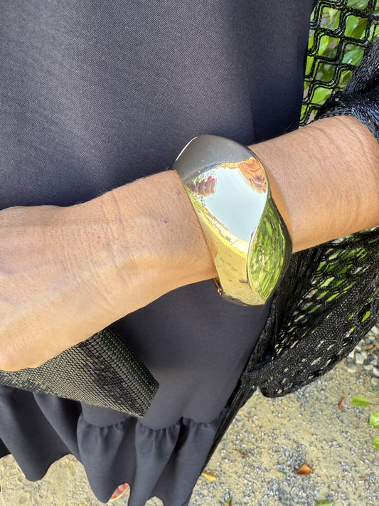 PULSERA ASIMÉTRICA DORADA