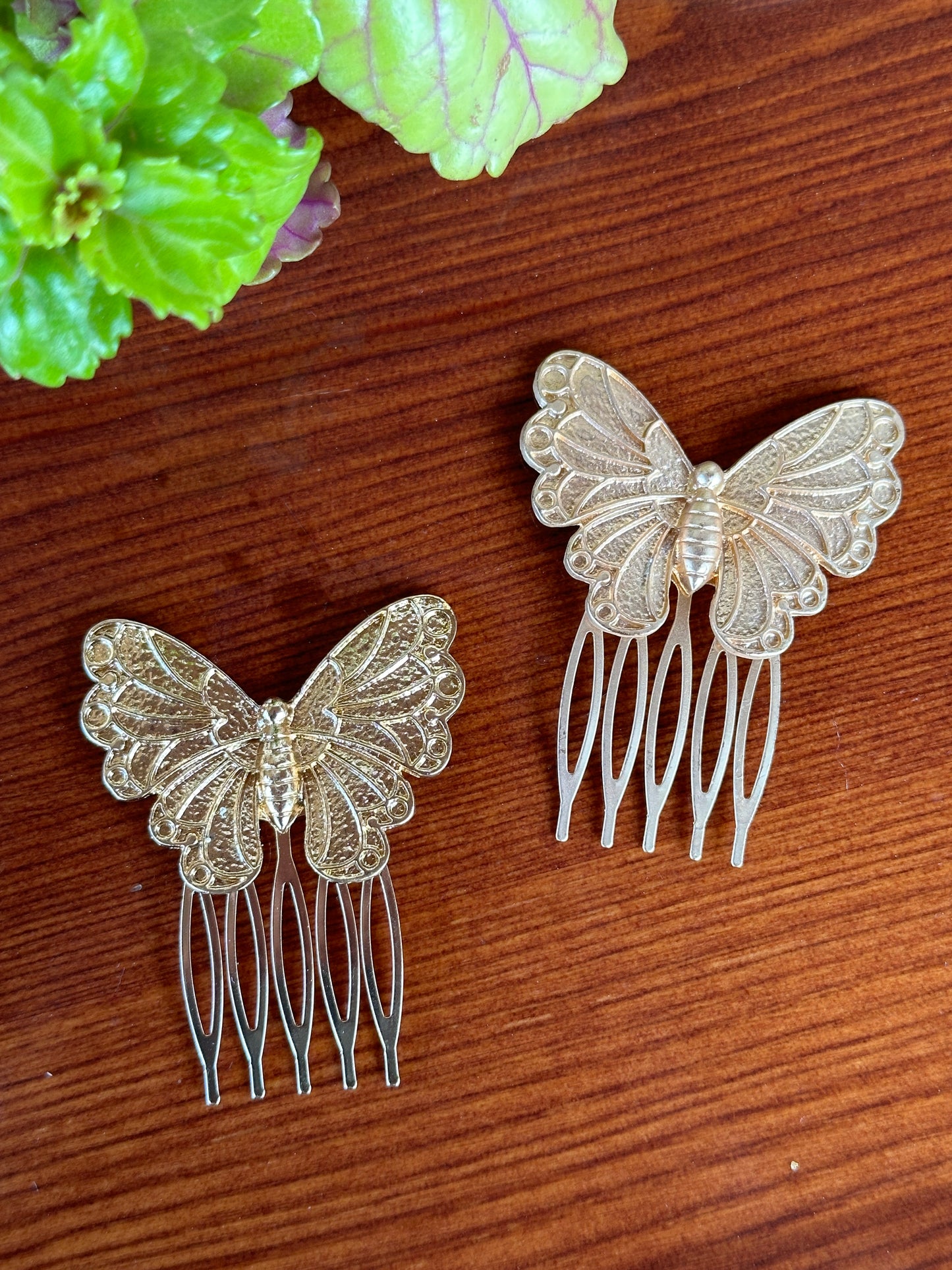 GEM BUTTERFLY COMB