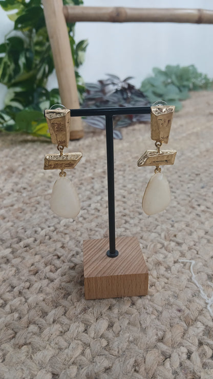 PENDIENTE LÁGRIMA IRREGULAR