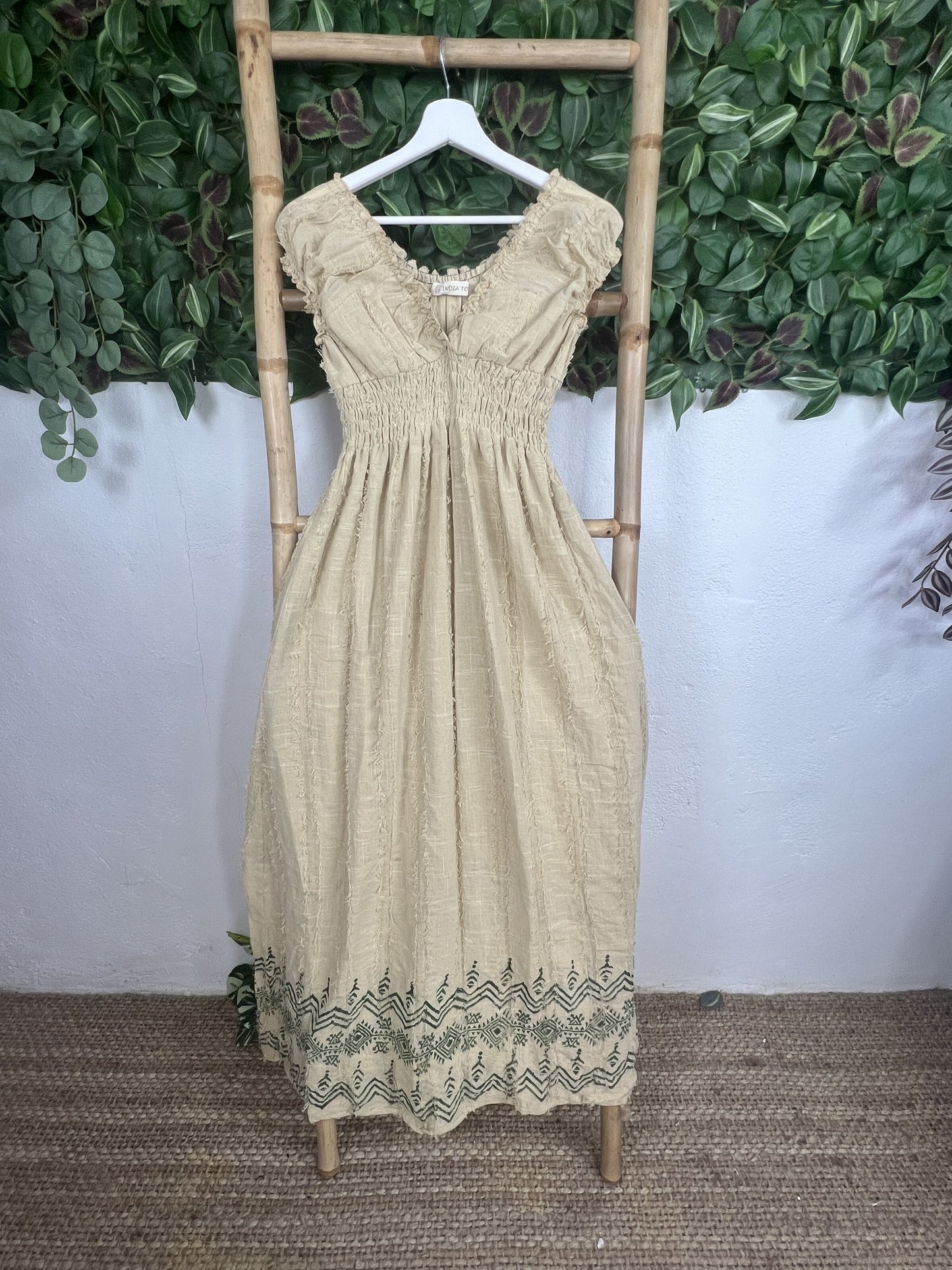 VESTIDO BAJO ÉTNICO