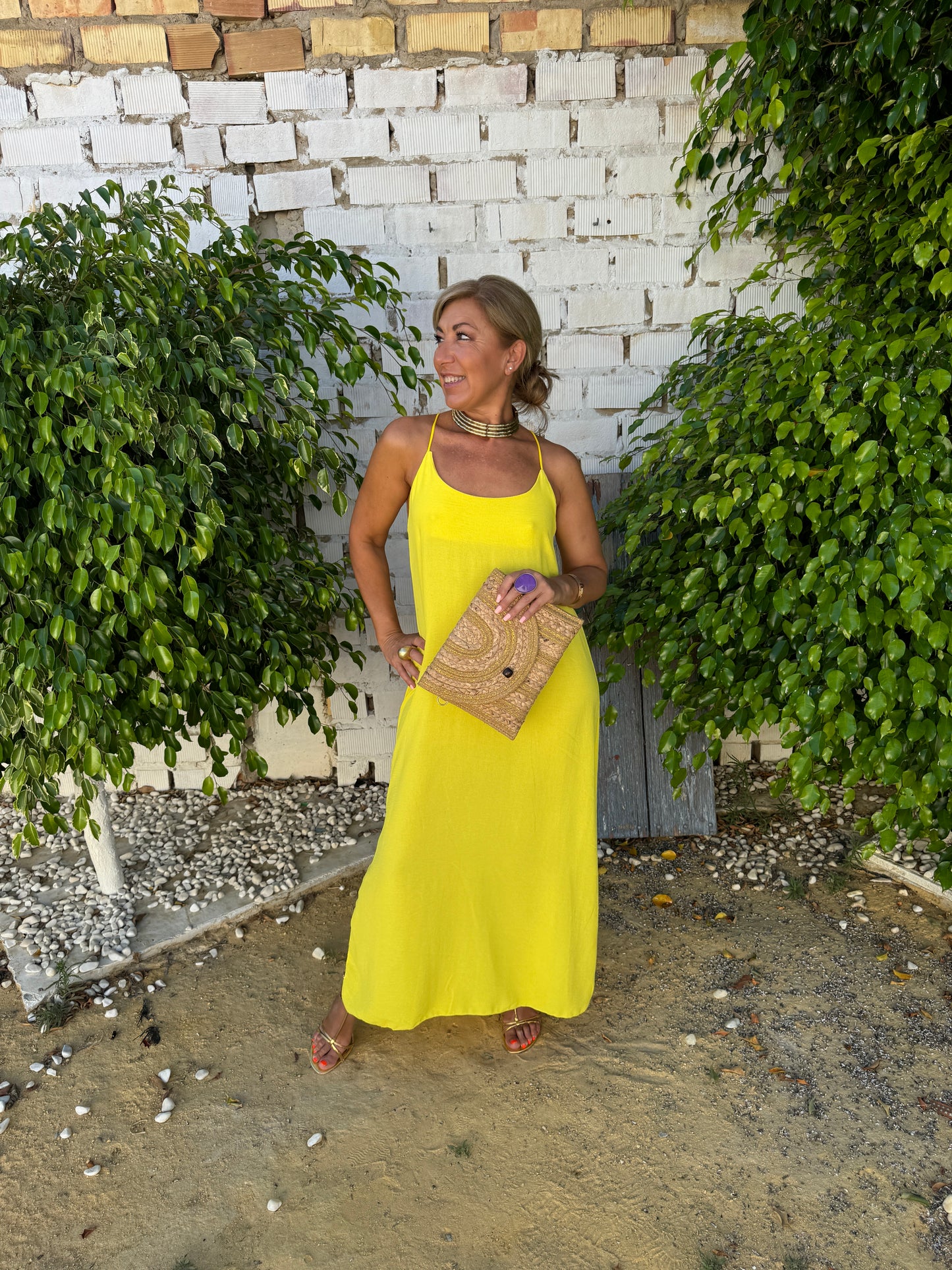 VESTIDO BÁSICO DE ALÇAS