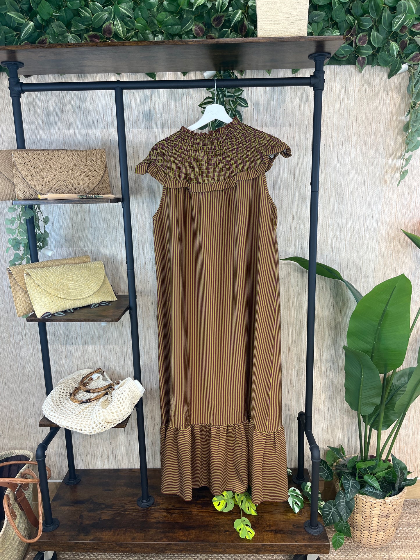 VESTIDO CUELLO BABERO