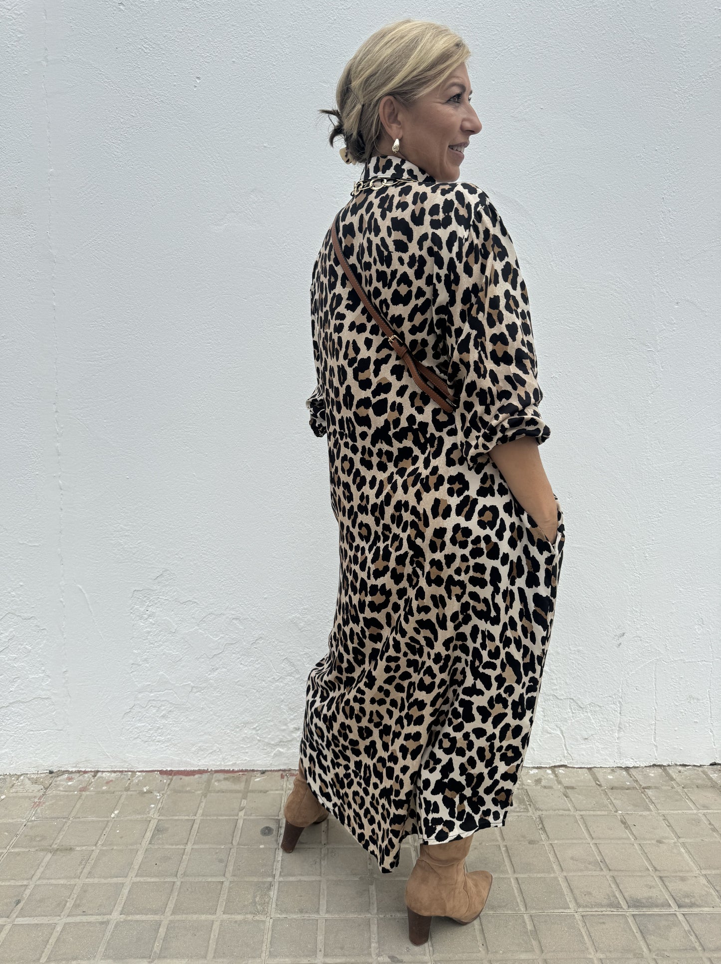 VESTIDO CUELLO CAMISA LEOPARDO