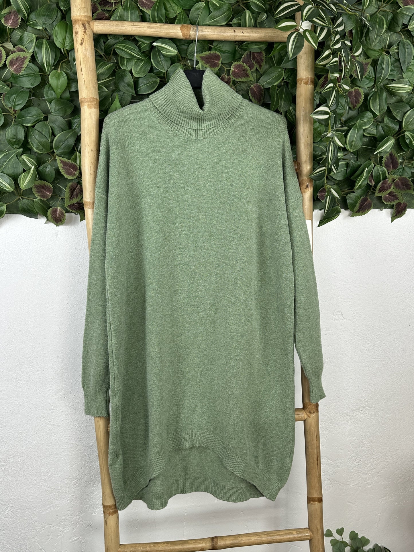 VESTIDO CUELLO VUELTO