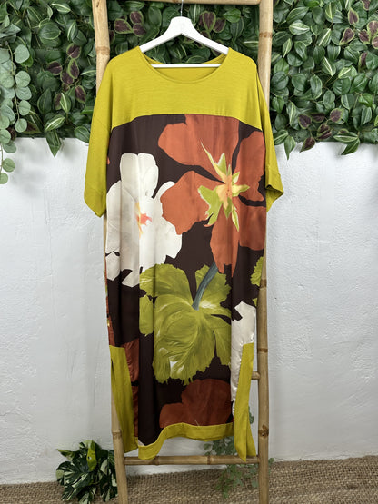 VESTIDO CURVY SATINADO FLOR