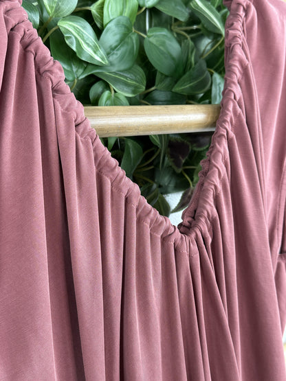 VESTIDO ESCOTE CORDÓN