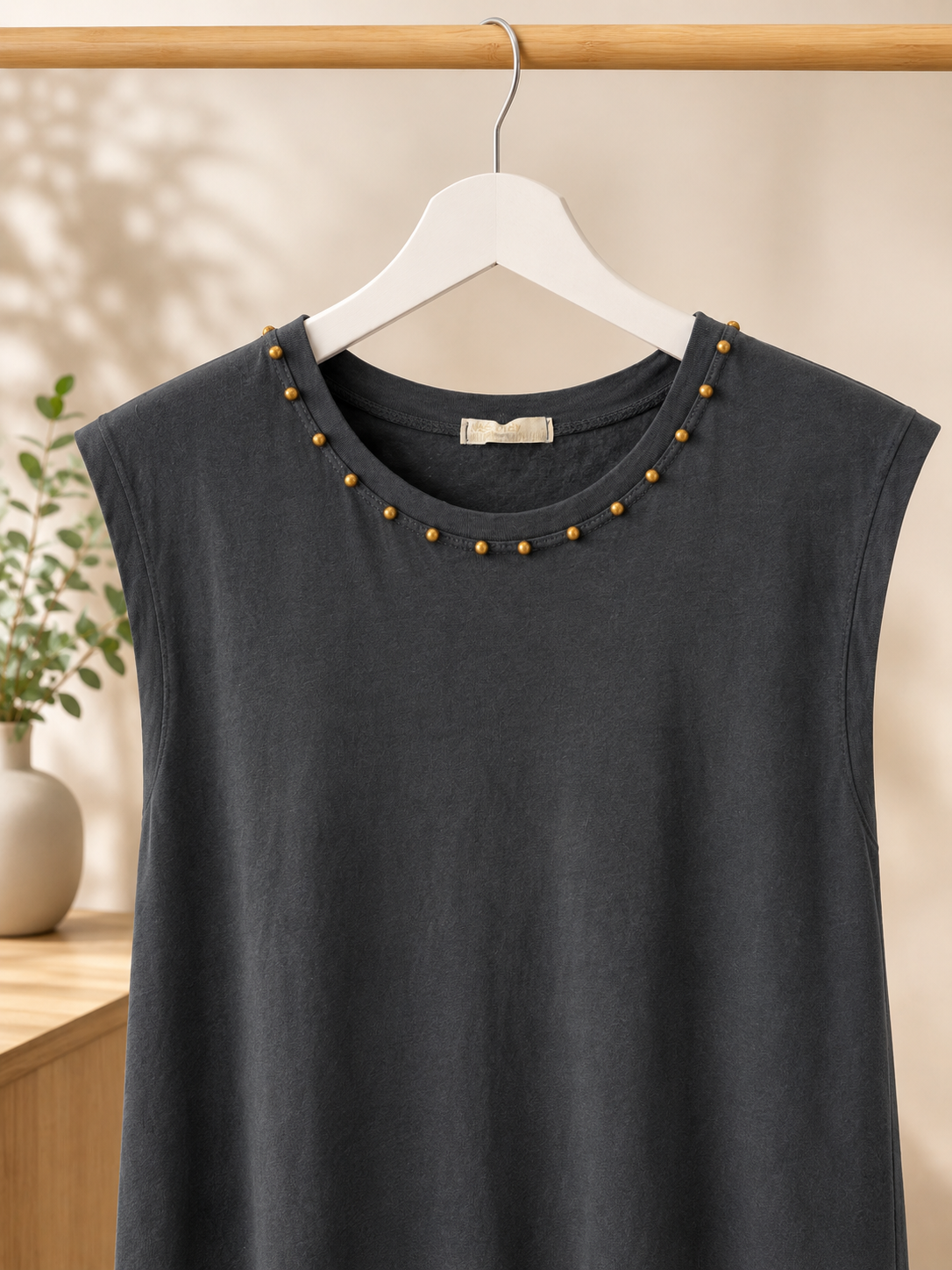 VESTIDO TACHUELAS