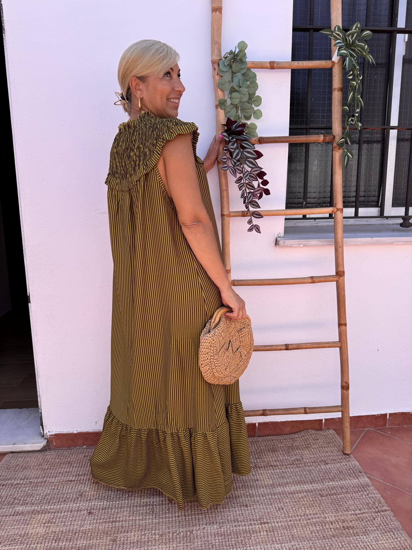VESTIDO CUELLO BABERO